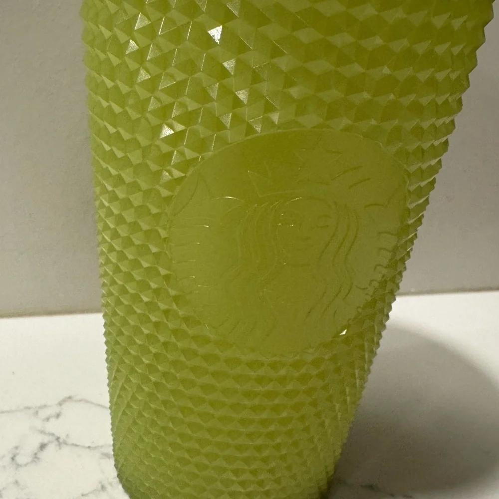 Starbucks lemongrass GLOW IN THE DARK tumbler!